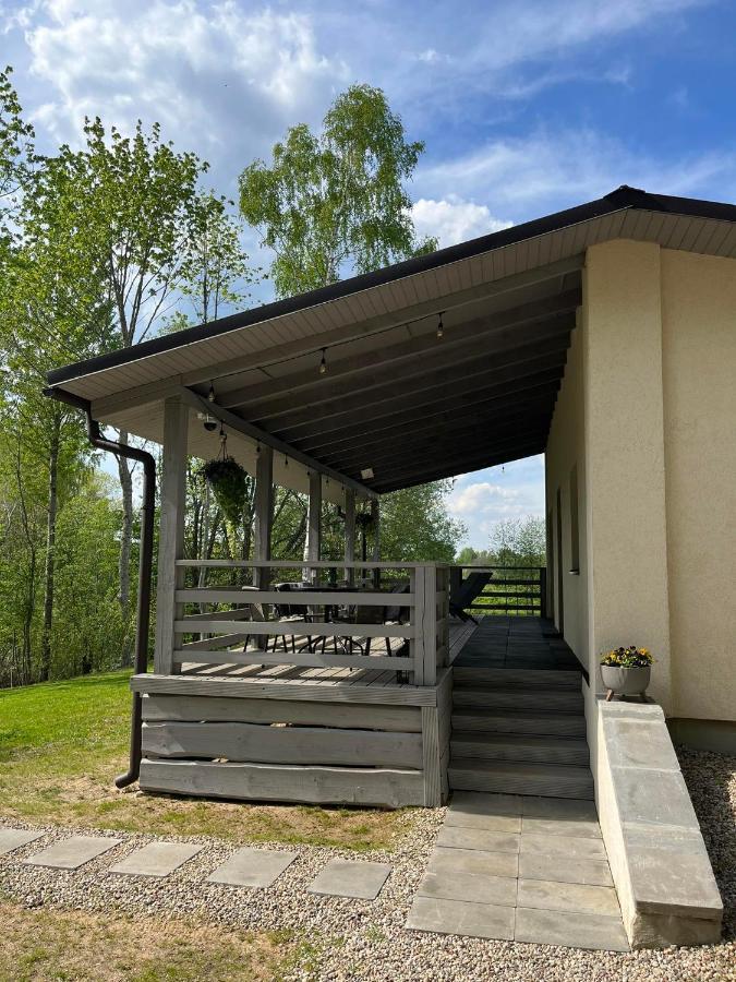 Atputas Namins Jaunlaicene Villa Exterior foto