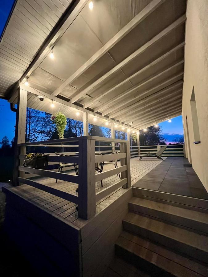 Atputas Namins Jaunlaicene Villa Exterior foto