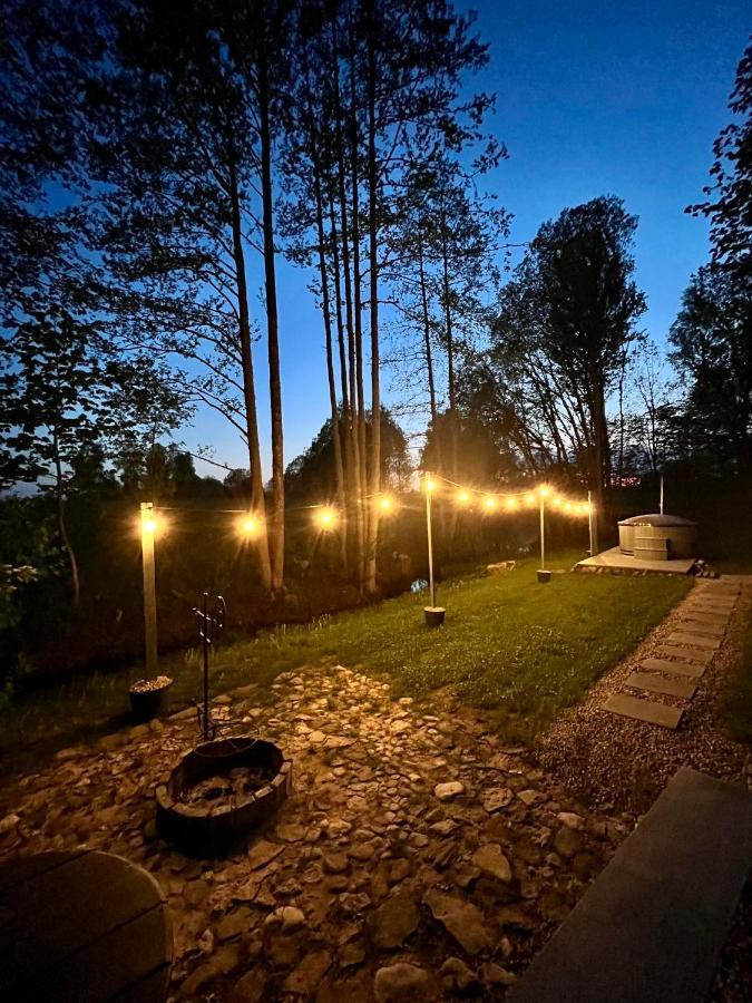 Atputas Namins Jaunlaicene Villa Exterior foto